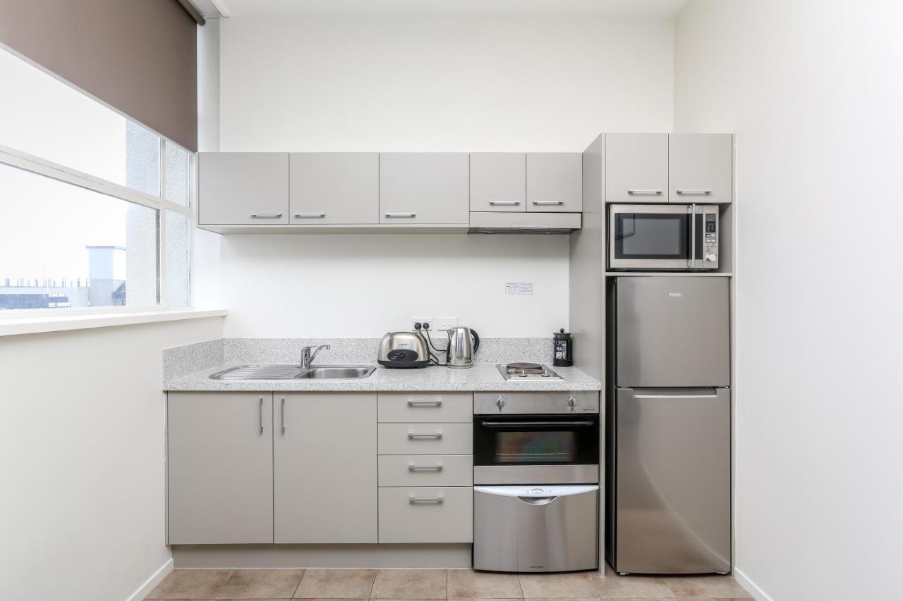 Quest New Plymouth Apartment Hotel Екстер'єр фото