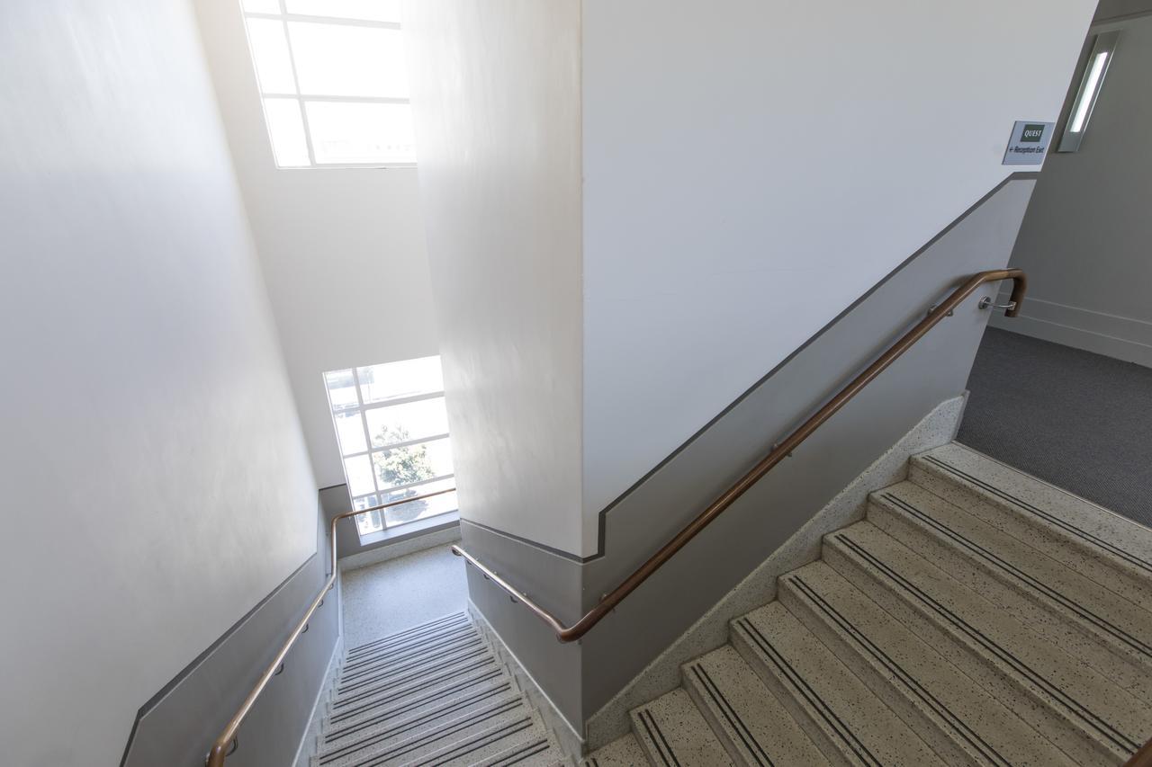 Quest New Plymouth Apartment Hotel Екстер'єр фото