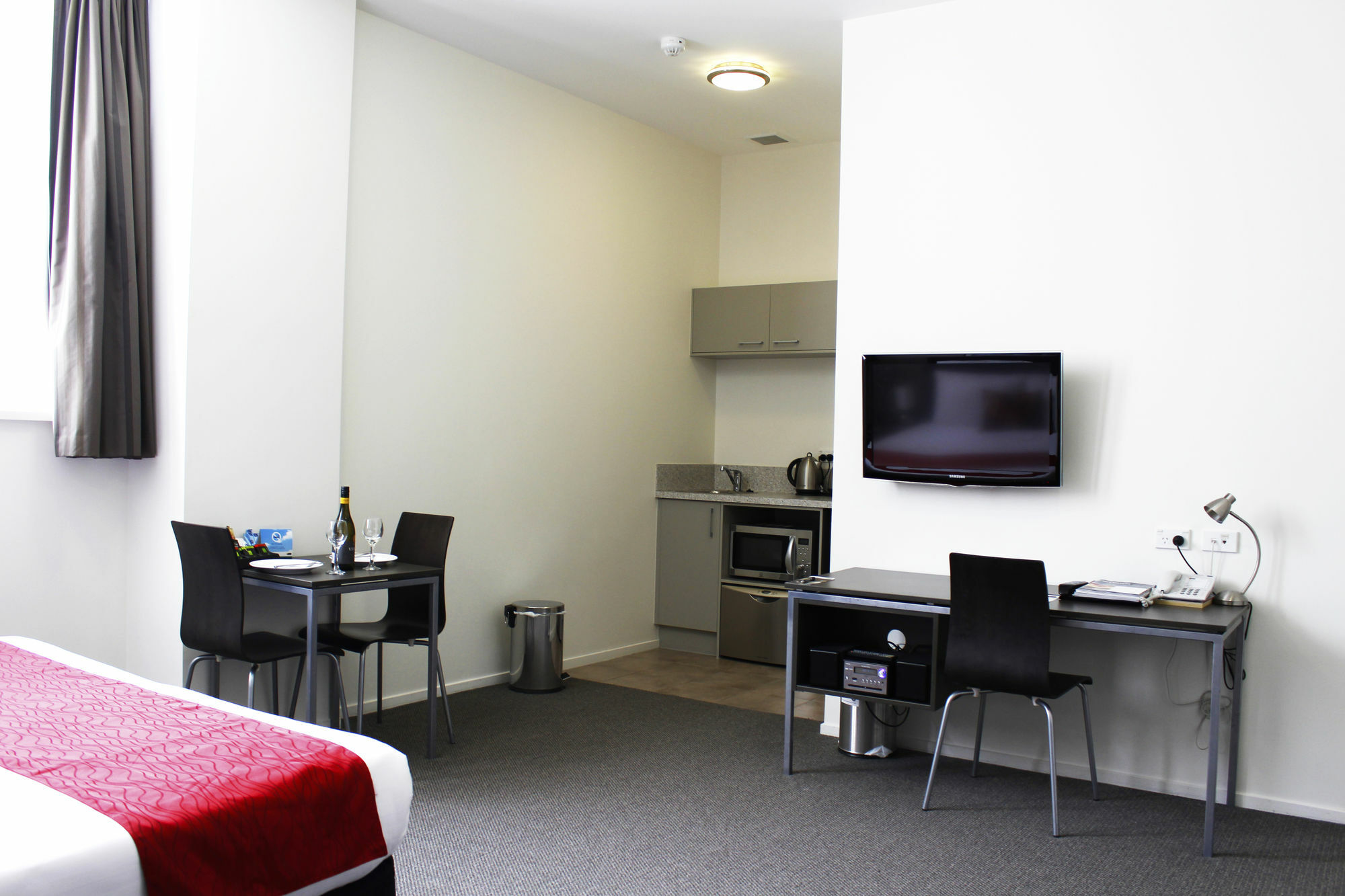 Quest New Plymouth Apartment Hotel Екстер'єр фото